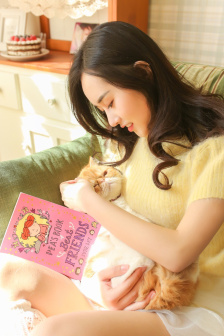 和女儿一起睡没控制住的说说